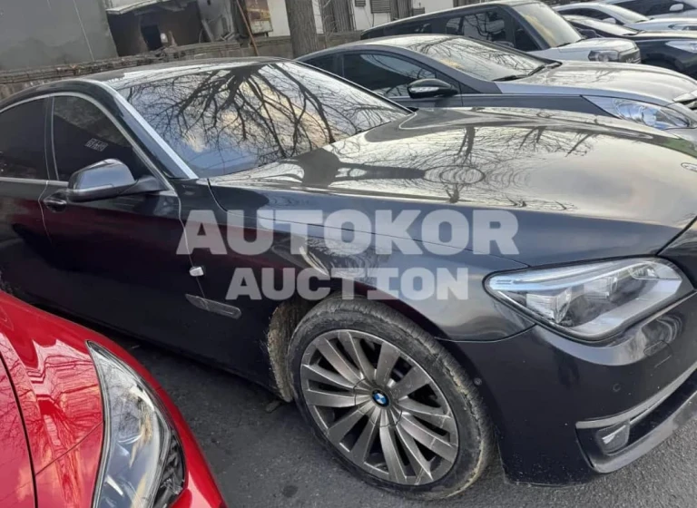 BMW 750d xDrive - WBAY6106FGK19335