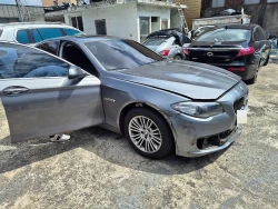 BMW 520d  WBA5E7101GG156562 2